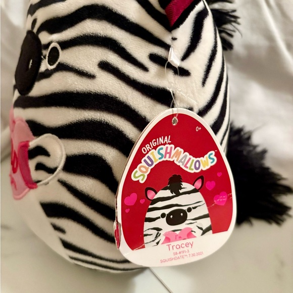 SQUISHMALLOWS TRACEY THE ZEBRA - Picture 2 of 3